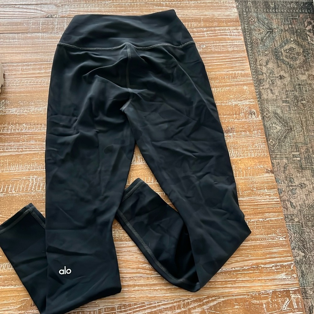 Alo black camo workout leggings